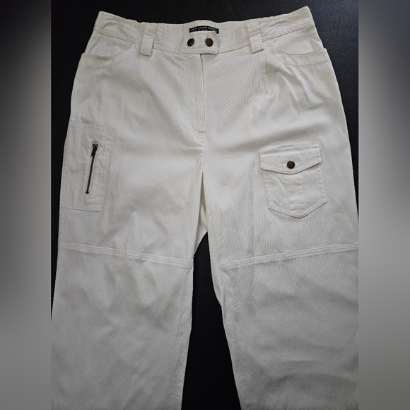 NWT - Larry Levine Cotton Stretch White Jeans - Size 14W - Picture 1 of 9